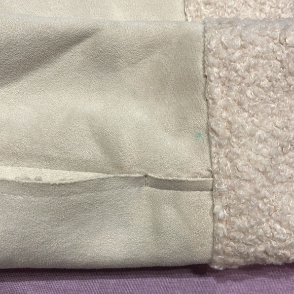 Quebec Sherpa Vest - Picture 11 of 16